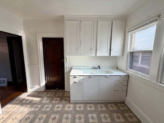 Foto del edificio - 4287 W Grand St