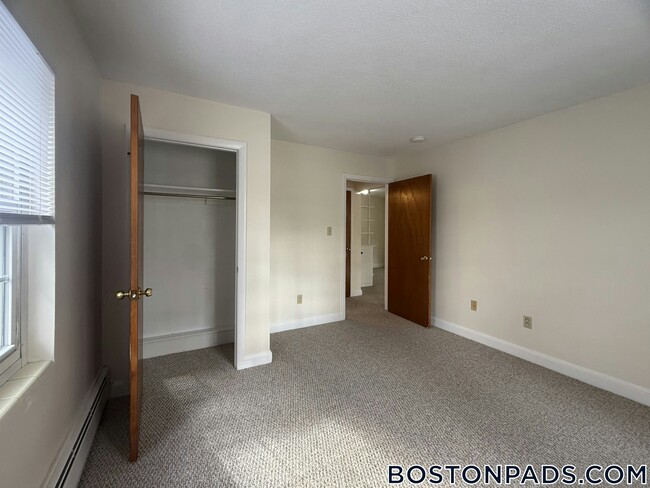 Building Photo - 11 Brattle St