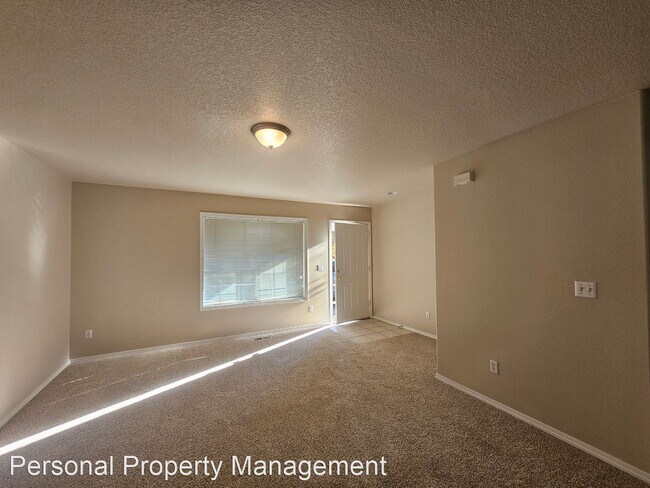 Building Photo - 3 br, 2.5 bath House - 17509 SE 16th Circle