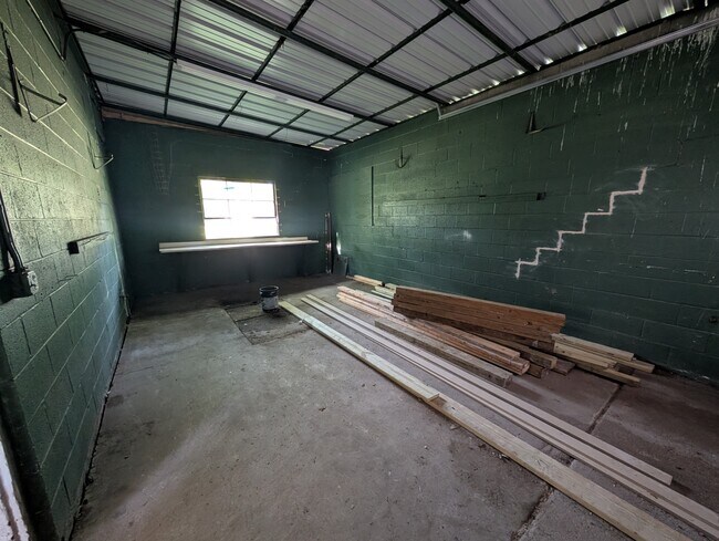 Foto del edificio - 430 E Brockett St