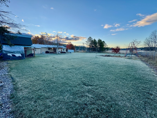 Foto del edificio - 328 Cougar Trail