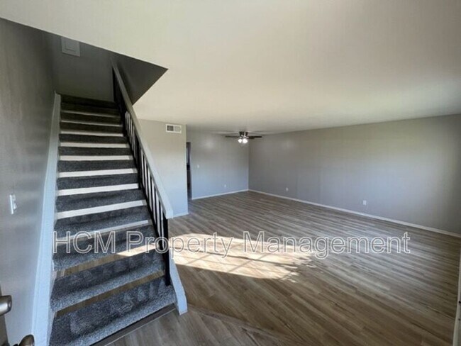 Foto del edificio - 19142 Haynes St