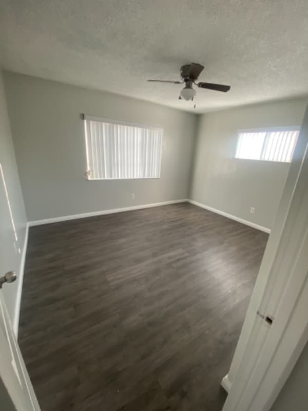 Foto del edificio - 10632 Western Ave