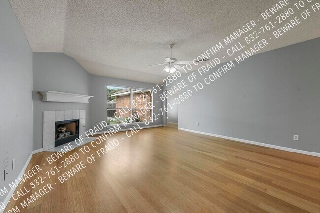 Foto del edificio - 9940 Queens Rd