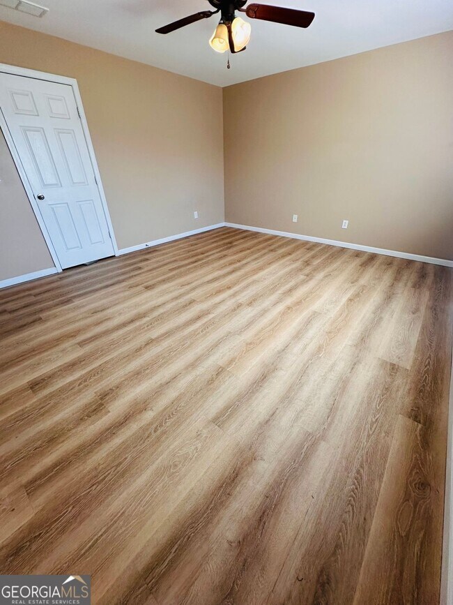 Foto del edificio - 556 Windstone Trail