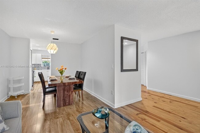 Foto del edificio - 14076 S Forest Oak Cir