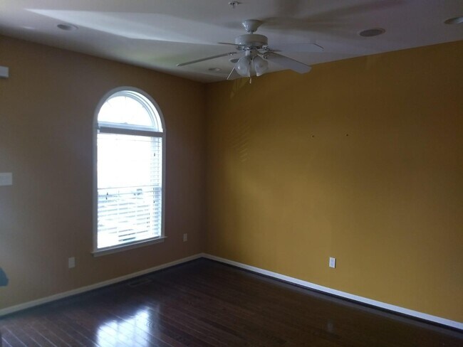 Foto del edificio - 2735 Keebler Ct