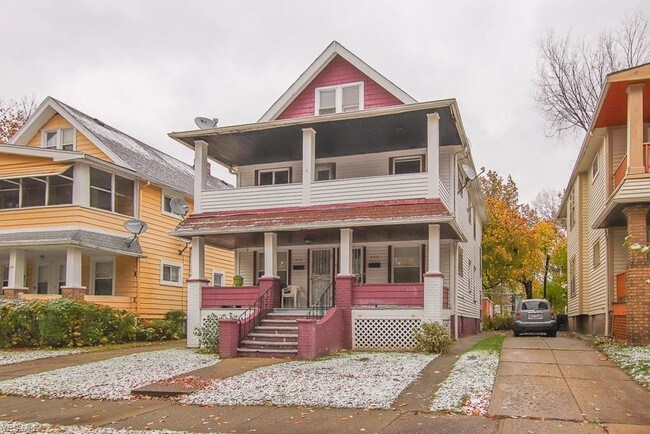 Building Photo - 975 Yellowstone Rd