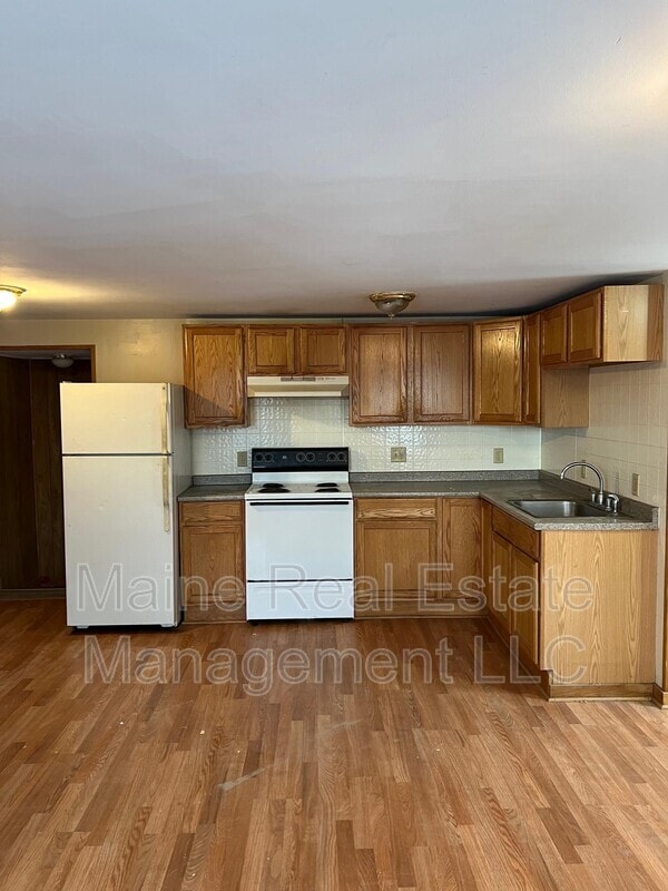 101 Main Rd Unit Apt. 3, Milford, ME 04461 Condo for Rent in Milford