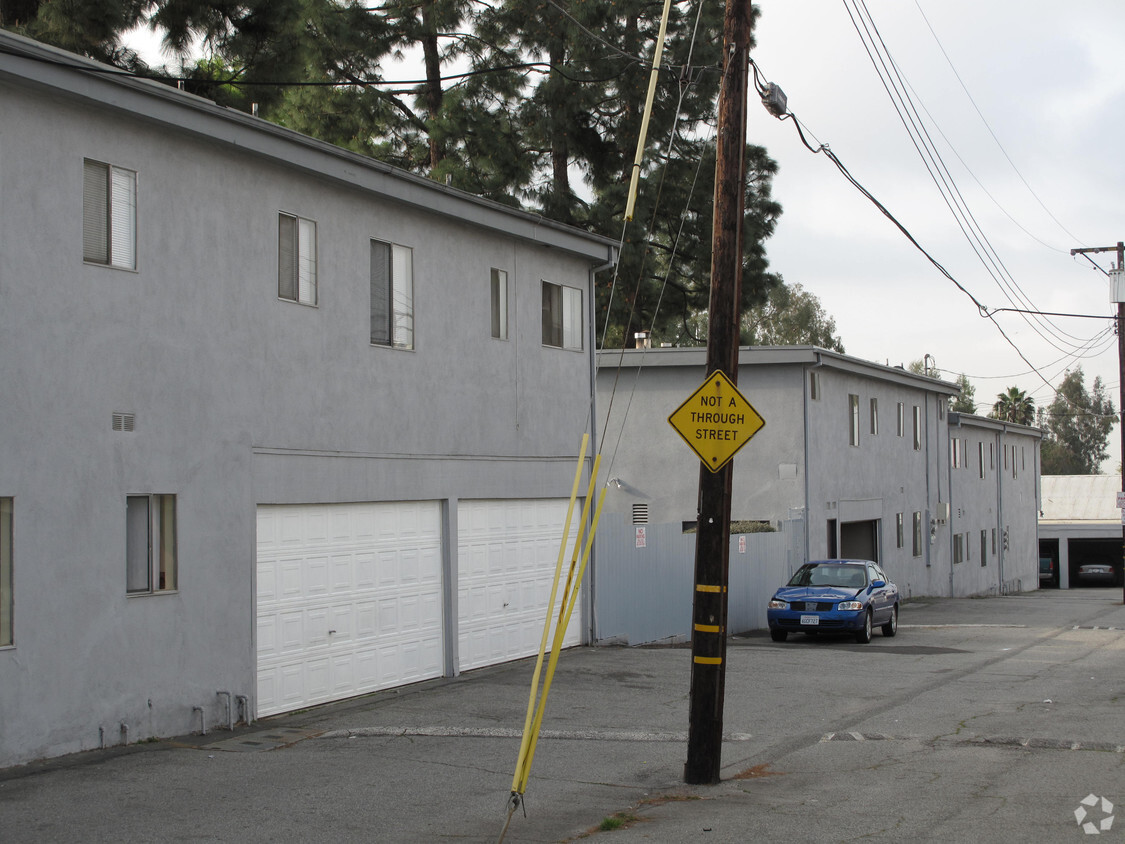 Building Photo - Orange Grove Apartments