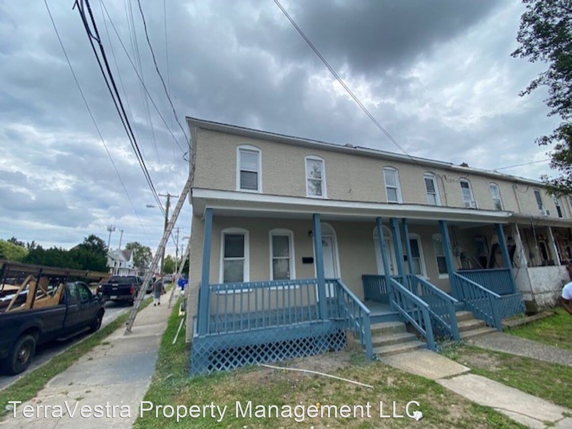 Primary Photo - 2 br, 1 bath House - 101 W Broad Street