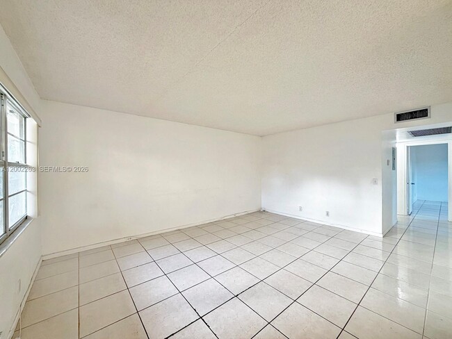 Building Photo - 251 SW 134th Way
