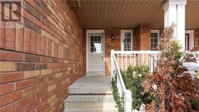 Building Photo - 99 Stonemount Crescent