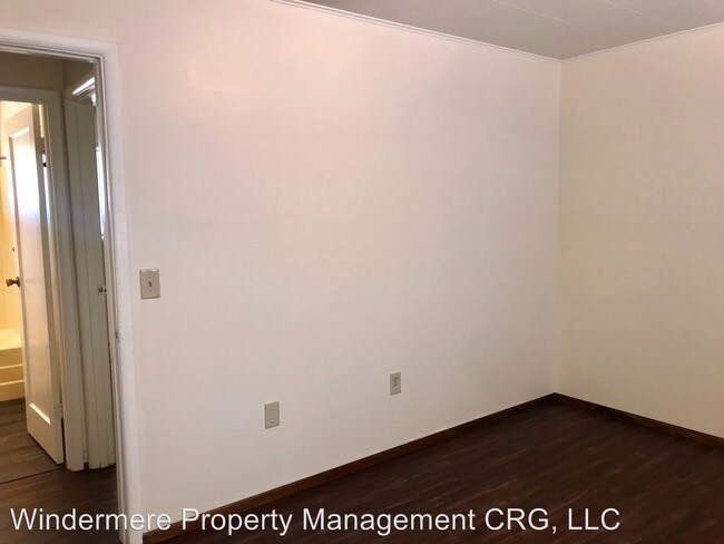 Building Photo - 320 N Columbus Ave
