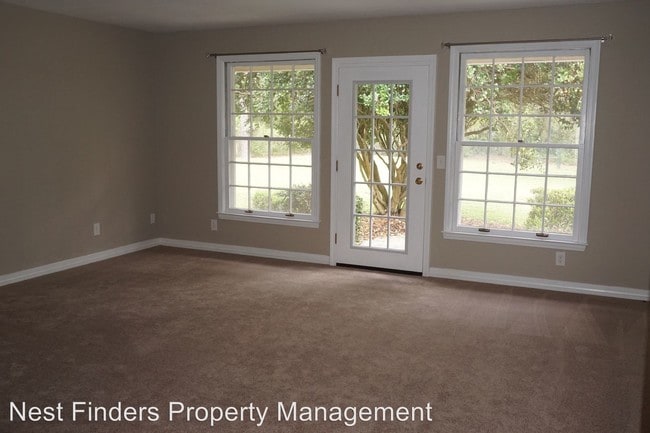 Building Photo - 10431 Deerwood Club Rd