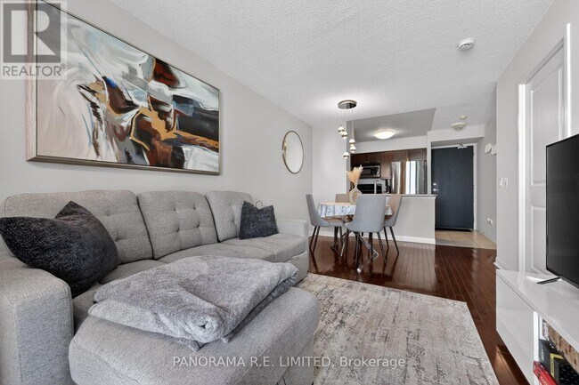 Photo du bâtiment - 225 Sherway Gardens Rd