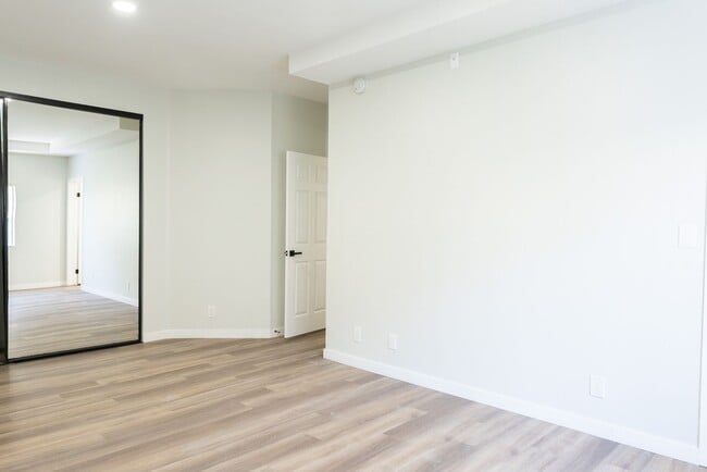 Interior Photo - 1620 South Bentley Ave