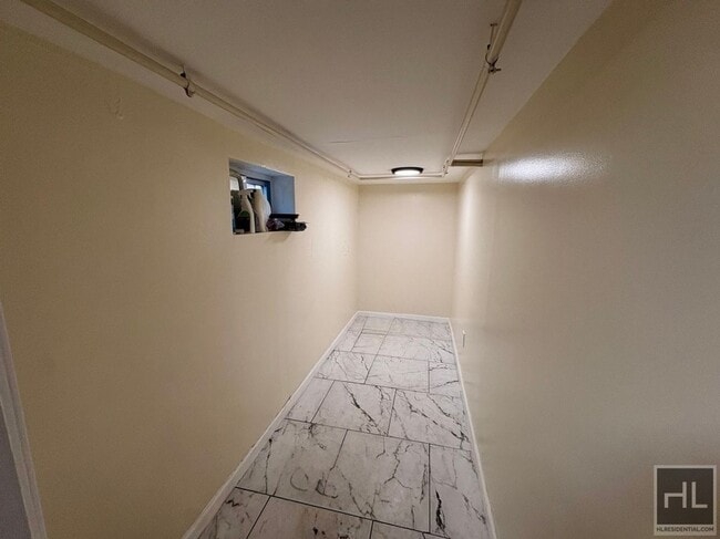 Building Photo - clover street, YONKERS