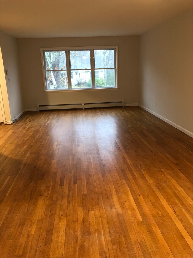 Living Room, Dining Room - 30 Summit Rd