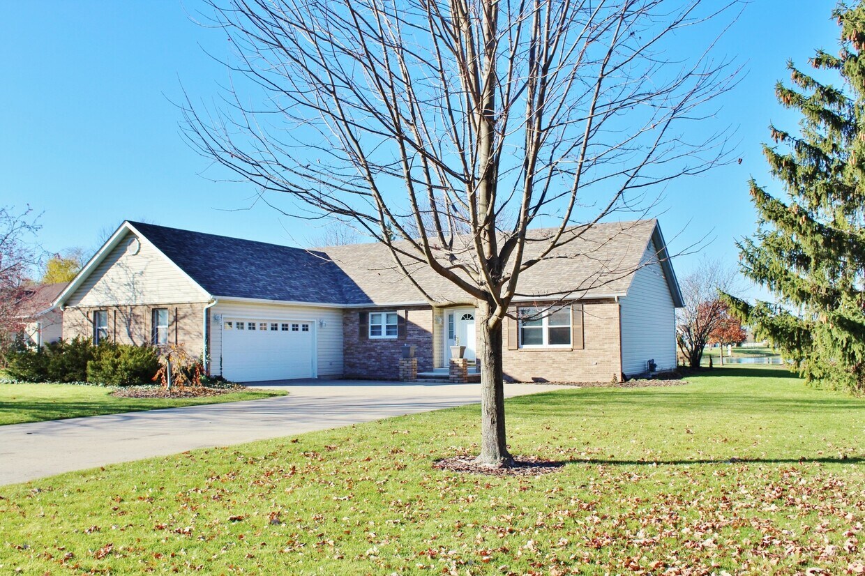 Primary Photo - 2550 Indian Grass Rd