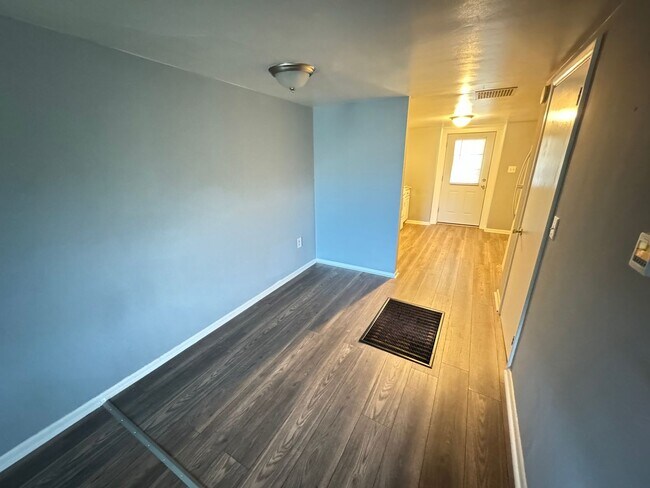 Foto del edificio - Town Home