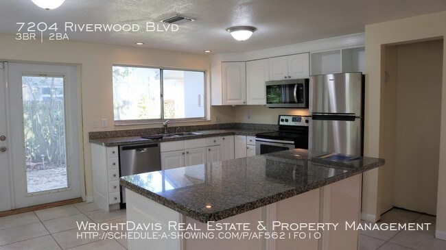 Foto del edificio - 7204 Riverwood Blvd