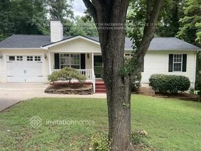 Building Photo - 6555 Fiji Dr