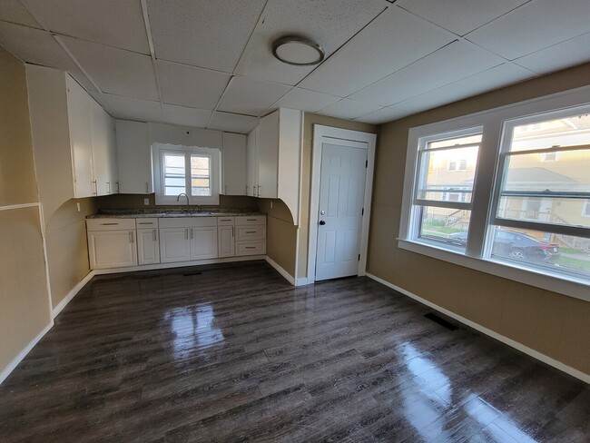 Building Photo - 430 Driving Park Avenue