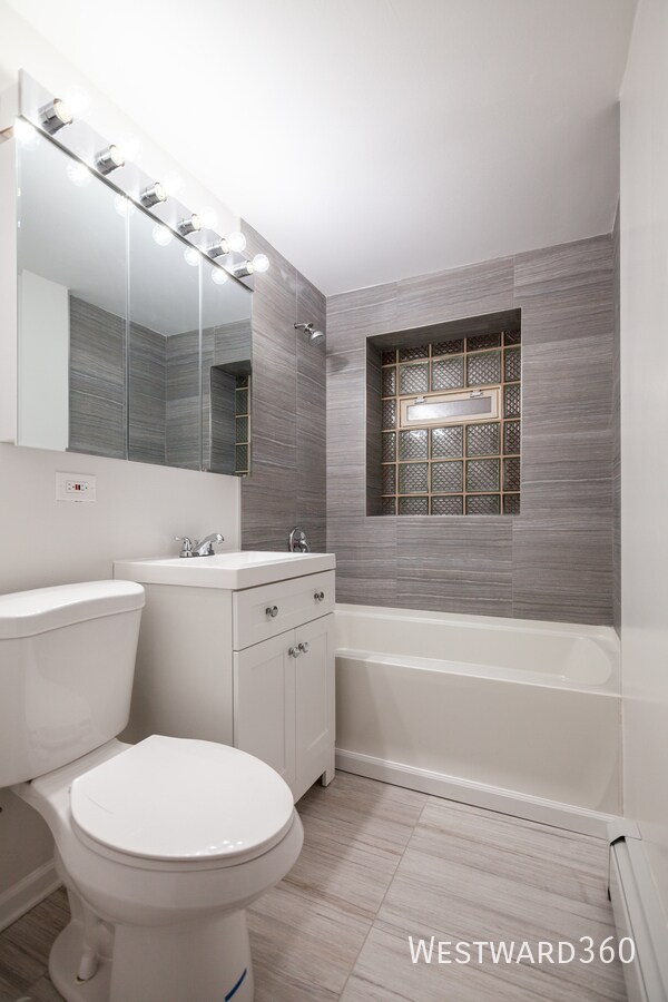 Building Photo - 4018 W Oakdale-1