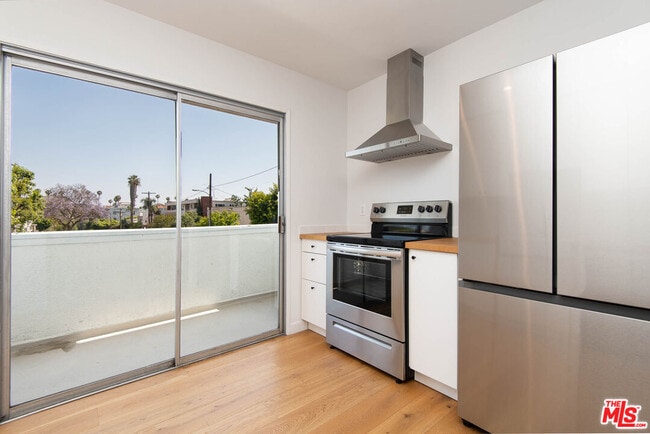 Foto del edificio - 5935 Chula Vista Way