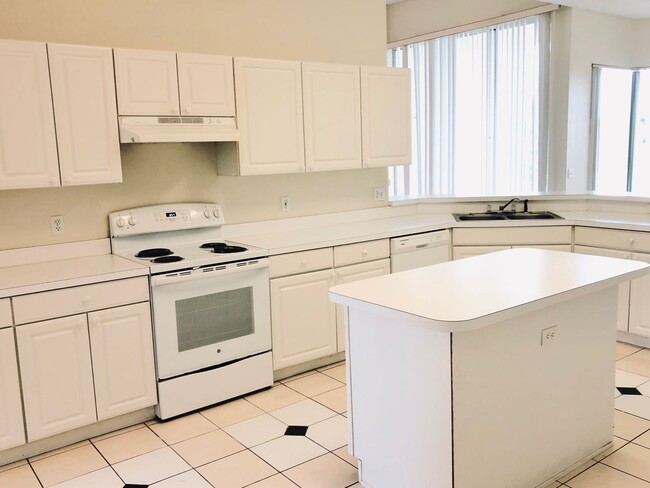 Building Photo - Waterview 3 BED / 2 BATH Home For Rent!