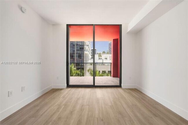 Foto del edificio - 90 NE 32nd St