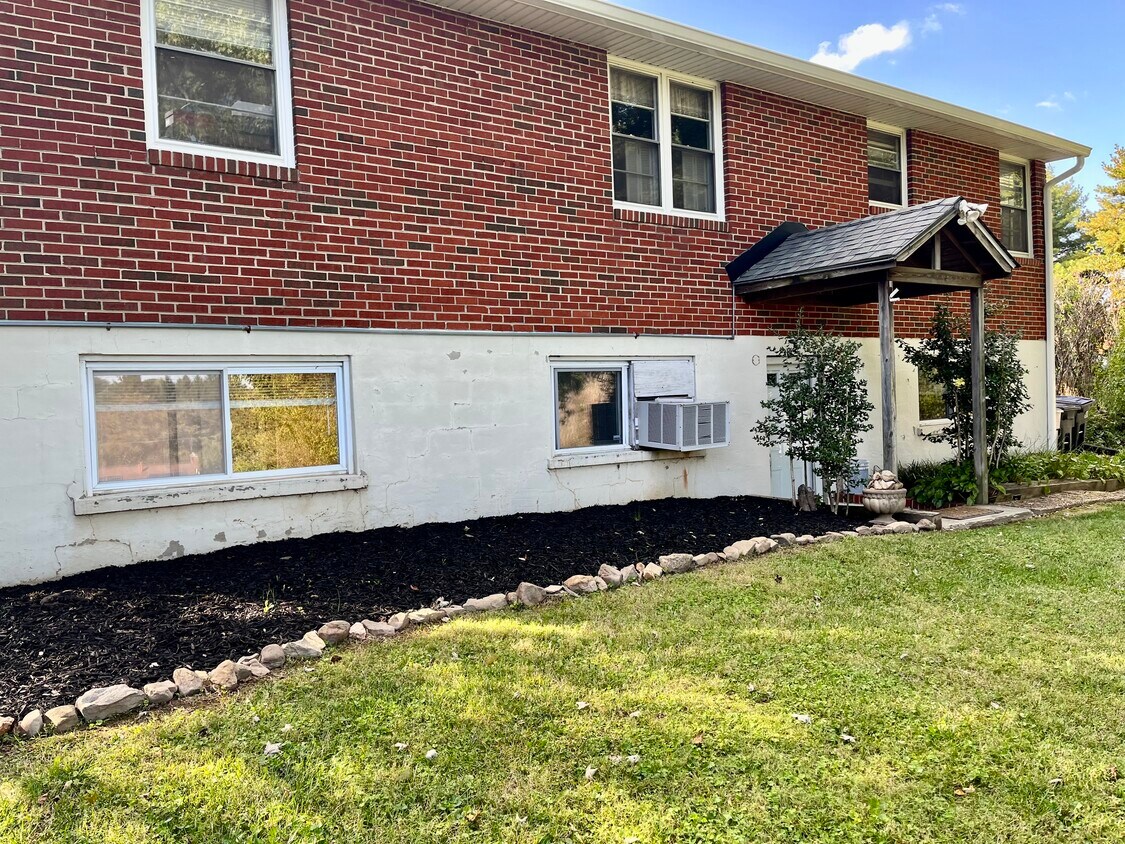 5013 Avoca Ave Unit 1, Ellicott City, MD 21043 Apartments in Ellicott