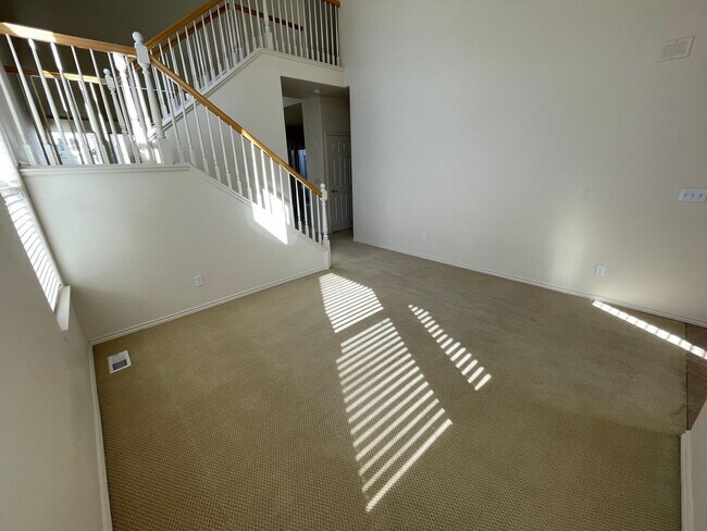Building Photo - $500 off first full month! Single Family H...