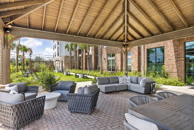 Foto del edificio - EmmaJames