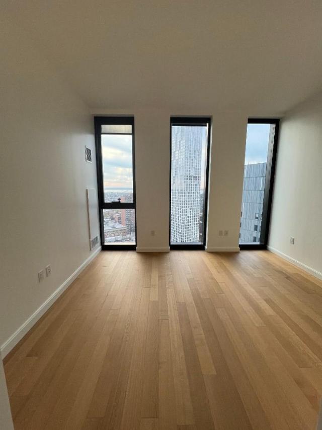 Foto del edificio - 0 bedroom in Brooklyn NY 11201