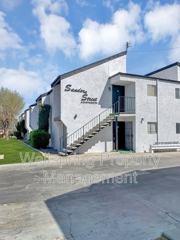 730 N Sanders St Unit B, Ridgecrest, CA 93555 Condo for Rent in