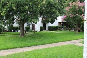 Building Photo - 1725 E Grauwyler Rd