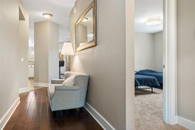 Building Photo - 2724 Lane City Dr