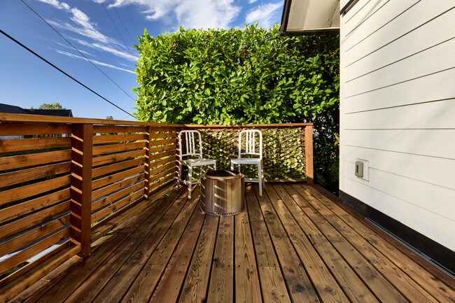 Foto del edificio - 2846 SW Montgomery Dr