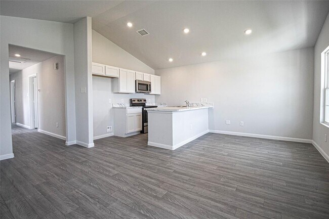 Building Photo - 1657 Rd 5723
