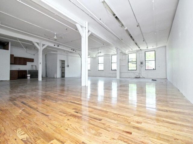 Primary Photo - 57-09 59th St
