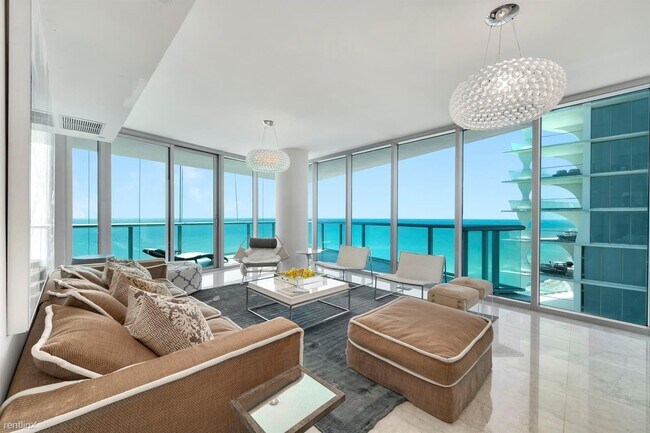 Building Photo - 4 br, 4.5 bath Condo - 17001 Collins Ave A...