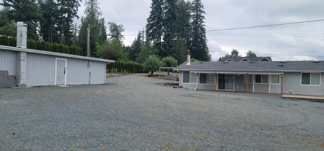 Foto del edificio - 21514 Connells Prairie Rd