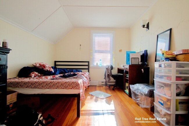 Foto del edificio - 79 Capen St