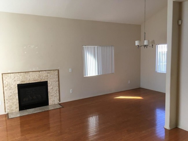 Building Photo - 12796 Brookdale St