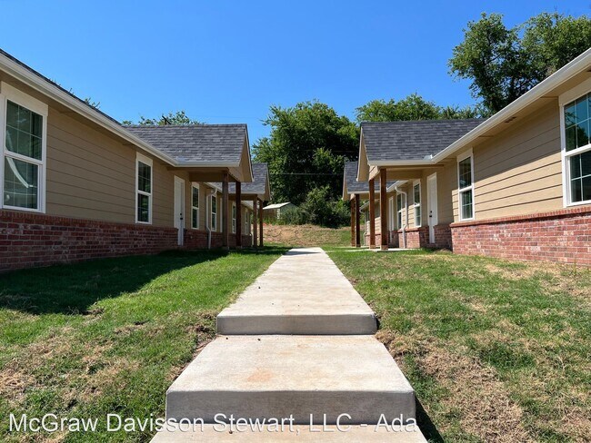 Foto del edificio - 3 br, 2 bath House - 713 W 1st