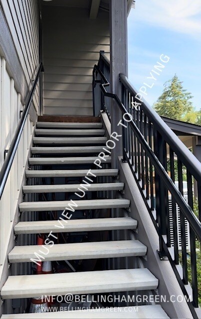 Primary Photo - Top Floor Studio Apartment - Lots of Light...