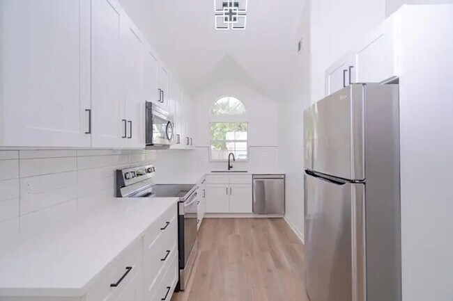 Foto del edificio - Stunning 3 Bedroom Home in Fort Walton Beach!