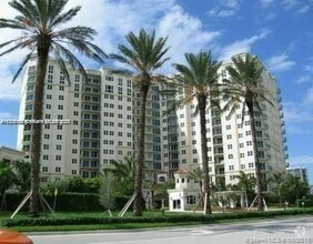 Building Photo - 19900 E Country Club Dr